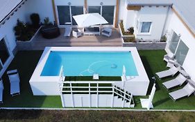 Thevilla Holiday